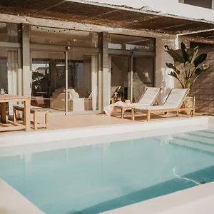 Casa2patis , El Poble Nou del Delta España